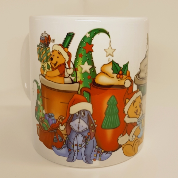 NEW! CHRISTMAS WINNIE THE POOH AND FRIENDS MUG! - Picture 2 of 3